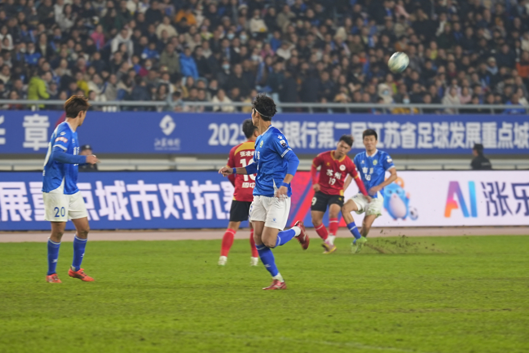 当一个江苏足球记者重新走进南京奥体_江苏足球青训成果展示_第二届江苏省足球发展重点城市对抗赛