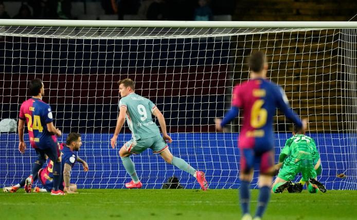 皇马巴萨2025德比战绩_2025年足球记忆_巴萨本菲卡逆转