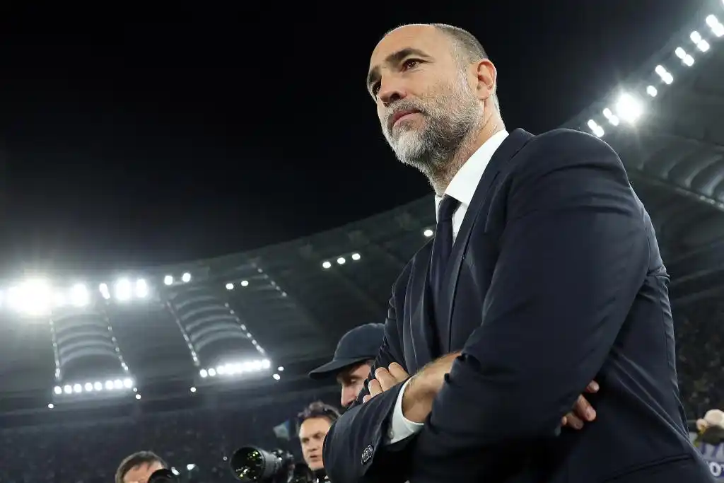 皇马队长卡瓦哈尔伤情恢复及赛季目标_卡瓦哈尔右膝手术缺阵2至3个月_阿斯报:右膝接受关节镜手术,33岁卡瓦哈尔预计将缺阵6到10