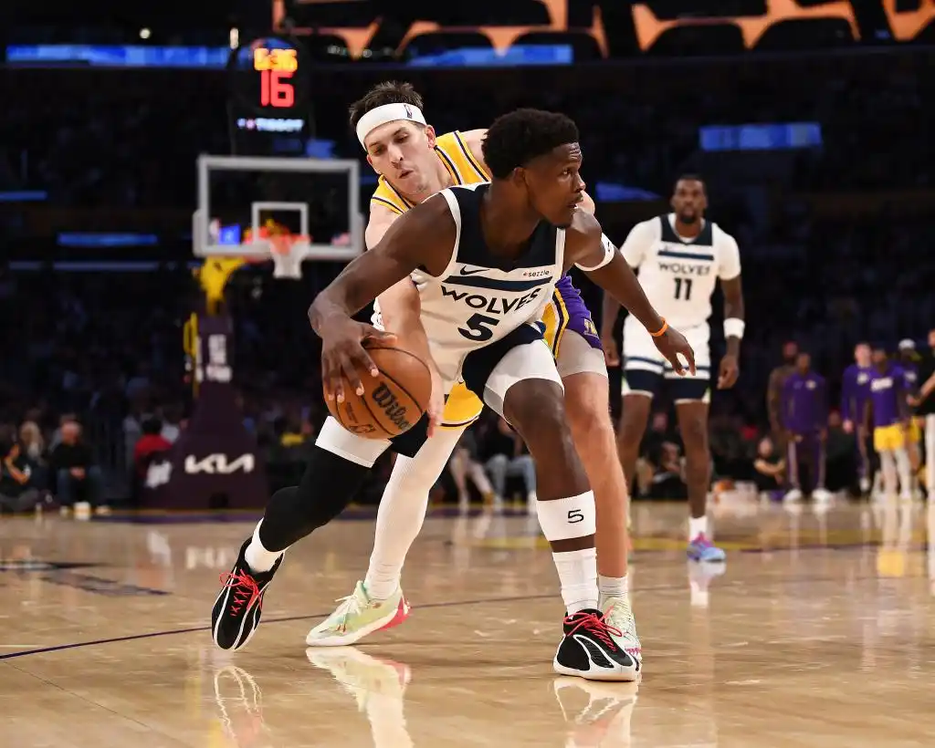 皇马队长卡瓦哈尔伤情恢复及赛季目标_卡瓦哈尔右膝手术缺阵2至3个月_阿斯报:右膝接受关节镜手术,33岁卡瓦哈尔预计将缺阵6到10