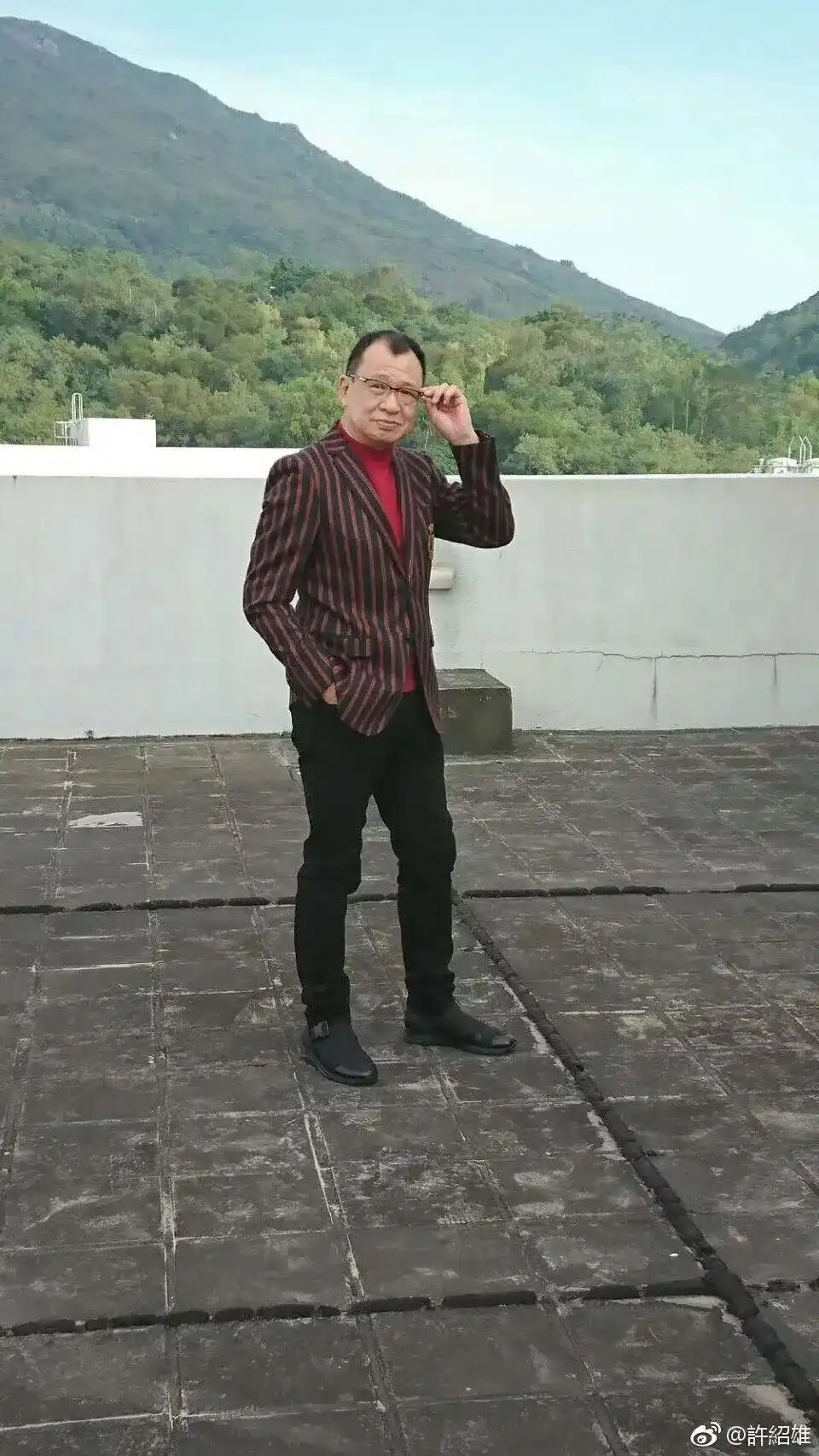 许绍雄病危入院_众星发文悼念许绍雄_许绍雄家族背景