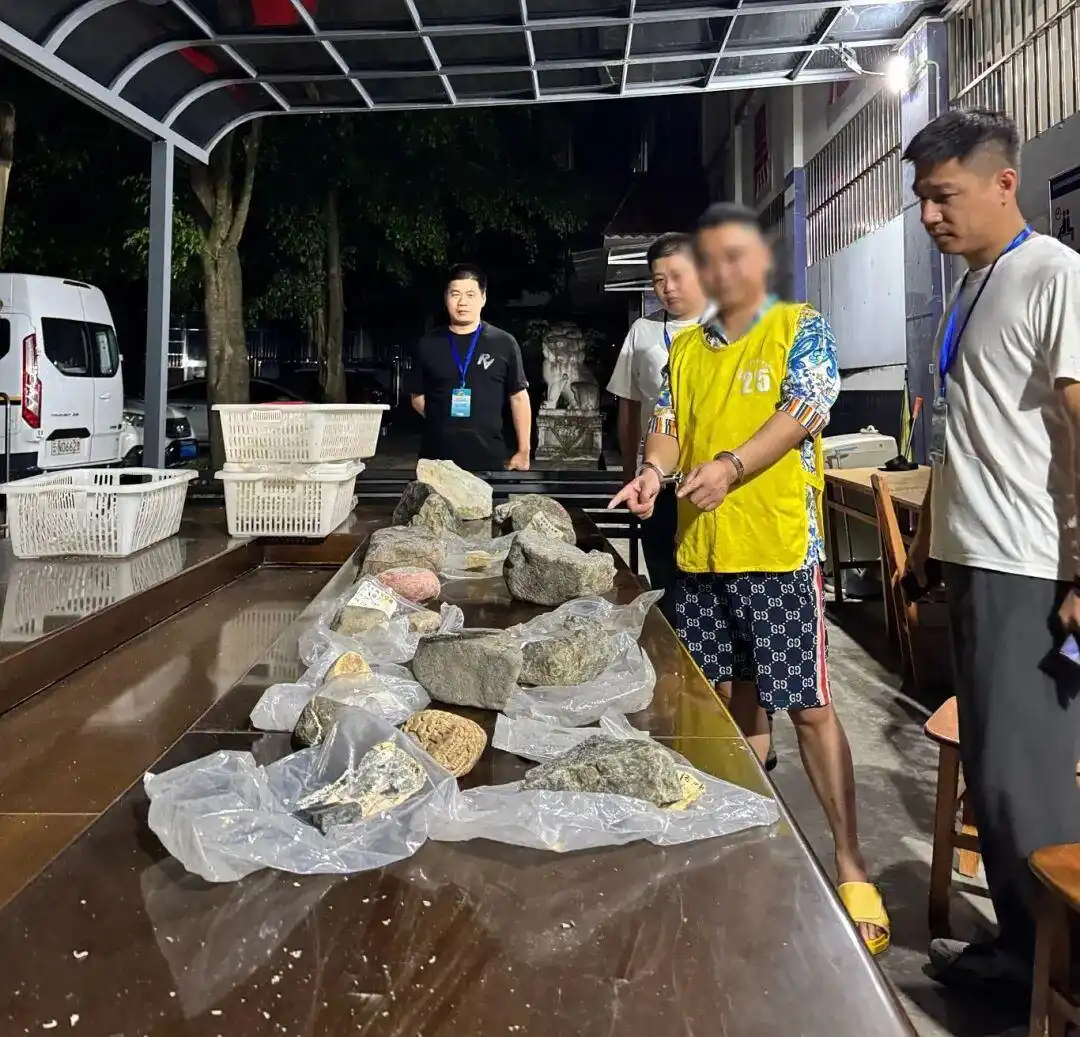 直播间缅甸人演员骗局_购买翡翠原石直播骗局_女子花283万买翡翠原石 到货后傻眼