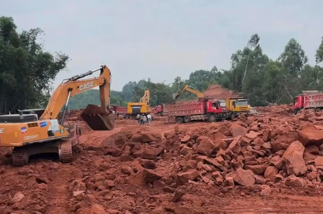 宋墓考古发掘_四川乐山古墓发现_四川乐山大佛街道一工地挖出古墓
