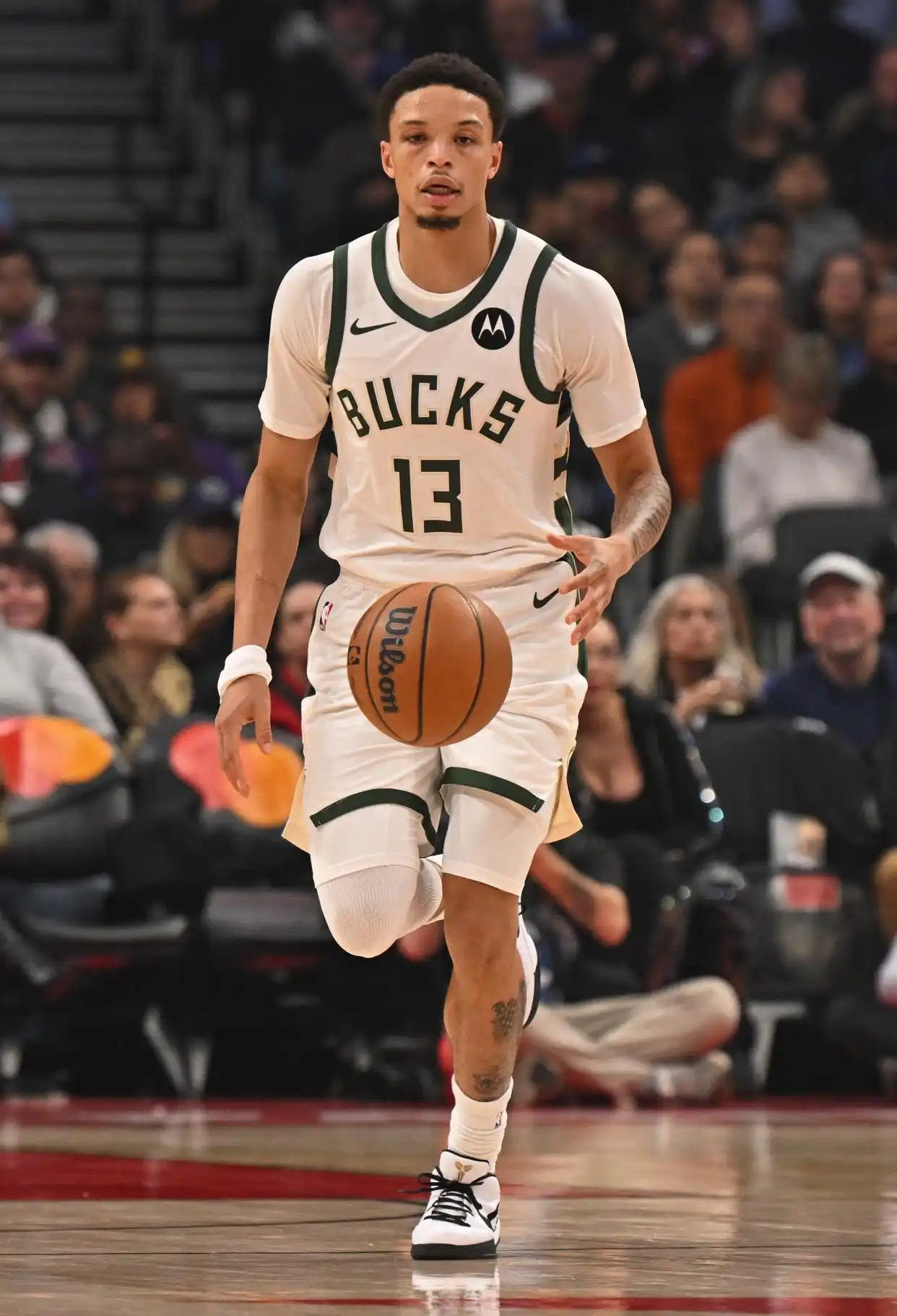 字母哥37分领衔雄鹿主场取胜_组图:雄鹿击败尼克斯 字母哥突破分球_NBA雄鹿vs尼克斯比赛结果