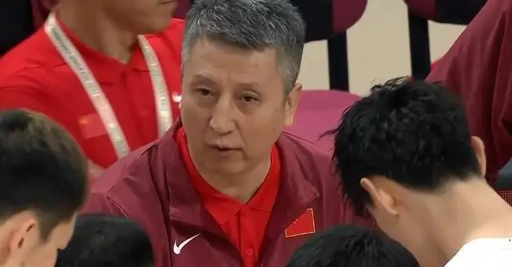 08奥运会男篮_五棵松体育馆 中国男篮 半场比分