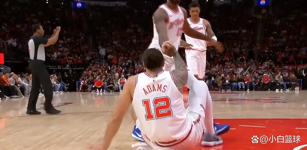 NBA火箭vs步行者比赛回顾_杜兰特30分表现分析_杜兰特30+6+5西亚卡姆23分 火箭送步行者9连败