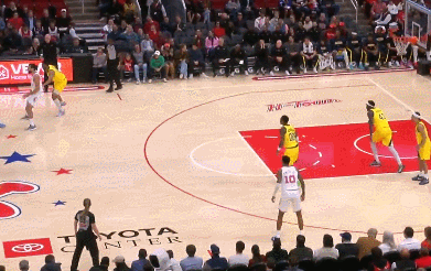 杜兰特30分表现分析_NBA火箭vs步行者比赛回顾_杜兰特30+6+5西亚卡姆23分 火箭送步行者9连败