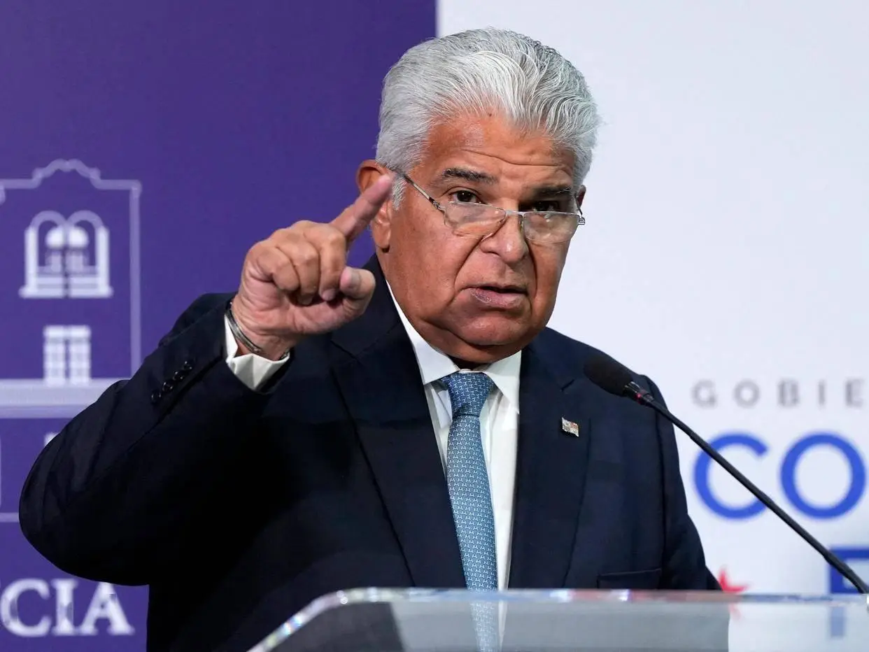 直击巴拿马华人纪念碑拆毁现场_巴拿马华人纪念碑拆除_巴拿马华工历史贡献