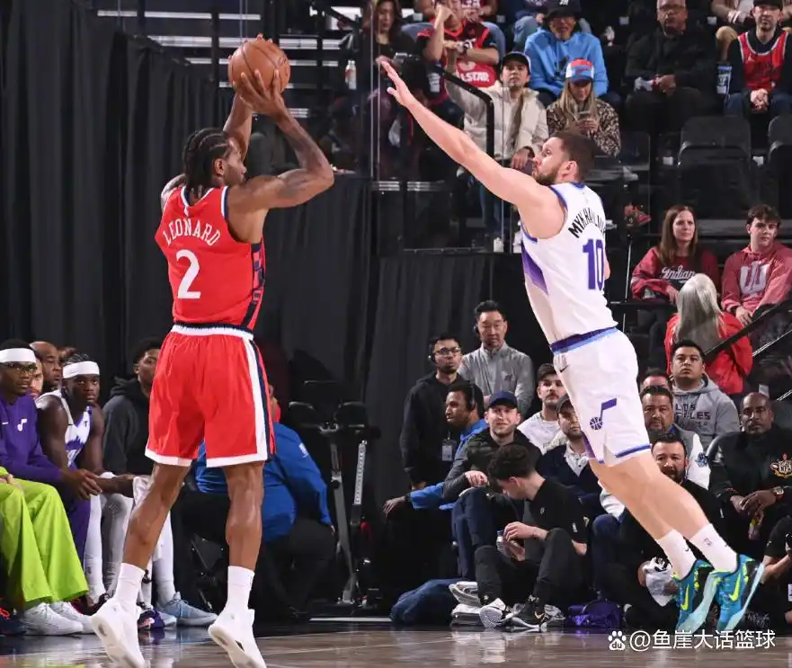 伦纳德45分哈登20+7 快船主场擒爵士收获6连胜_李凯尔22分表现_快船对阵爵士比赛分析