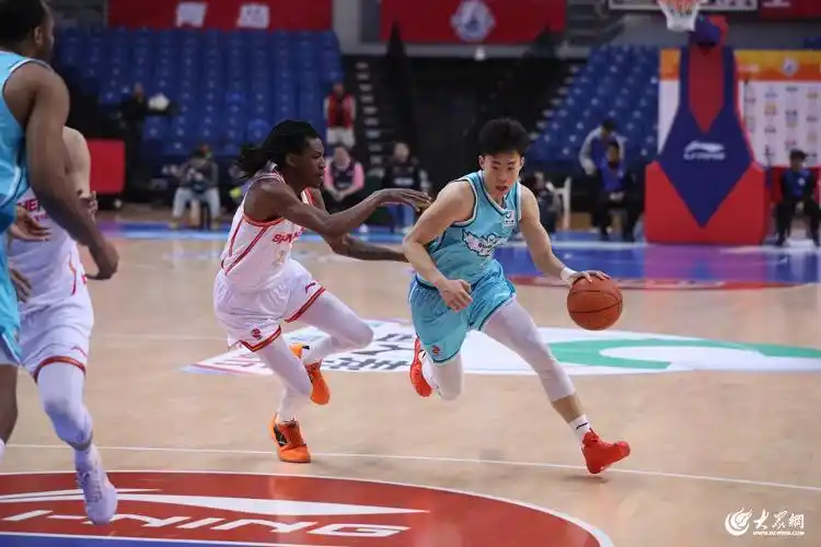 外线手感冰凉,青岛主场83-92不敌深圳,刘维伟赛后主动揽责