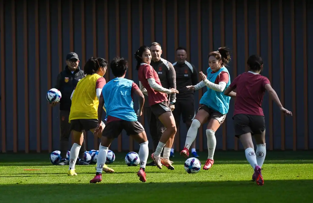 中国女足主帅：0-8英格兰令人失望 亚洲杯拿出更好表现_中国女足主教练米利西奇_中国女足集训备战亚洲杯