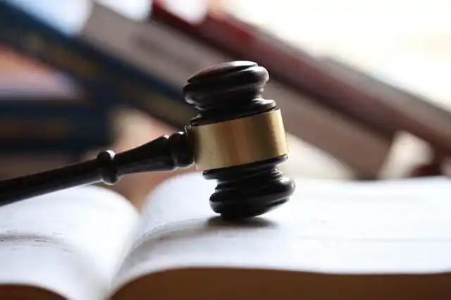 “欢迎宴”后因老板称呼问题起争执 42岁新员工咬掉老员工鼻子获刑3年7个月