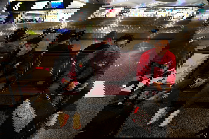 新援让-克劳德抵达多哈与球队会合,海港正在联系热身对手_上海海港队让·克劳德加盟_让·克劳德租借条款分析