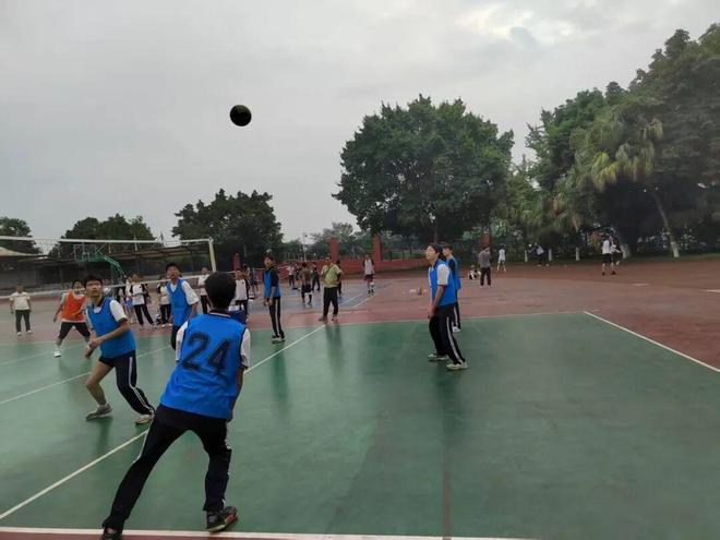 篮球跳高技巧_篮球跳高的技巧_篮球跳高训练方法视频