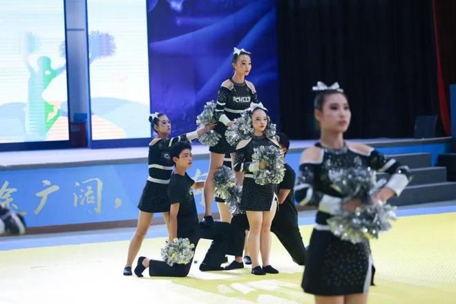 篮球跳高技巧_篮球跳高训练方法视频_篮球跳高的技巧