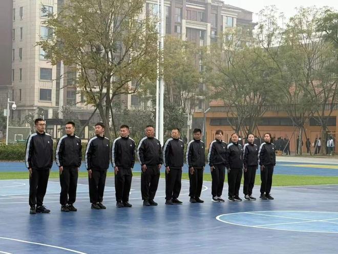 篮球跳高训练方法视频_篮球跳高的技巧_篮球跳高技巧