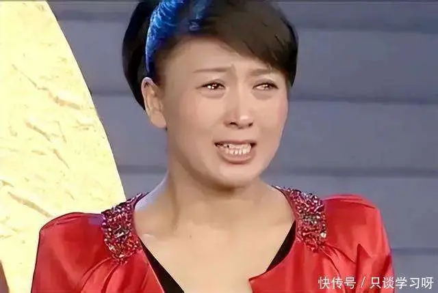 闫学晶触碰国人反感雷区_闫学晶直播哭穷事件_闫学晶致歉:讨厌那个露出轻视的自己