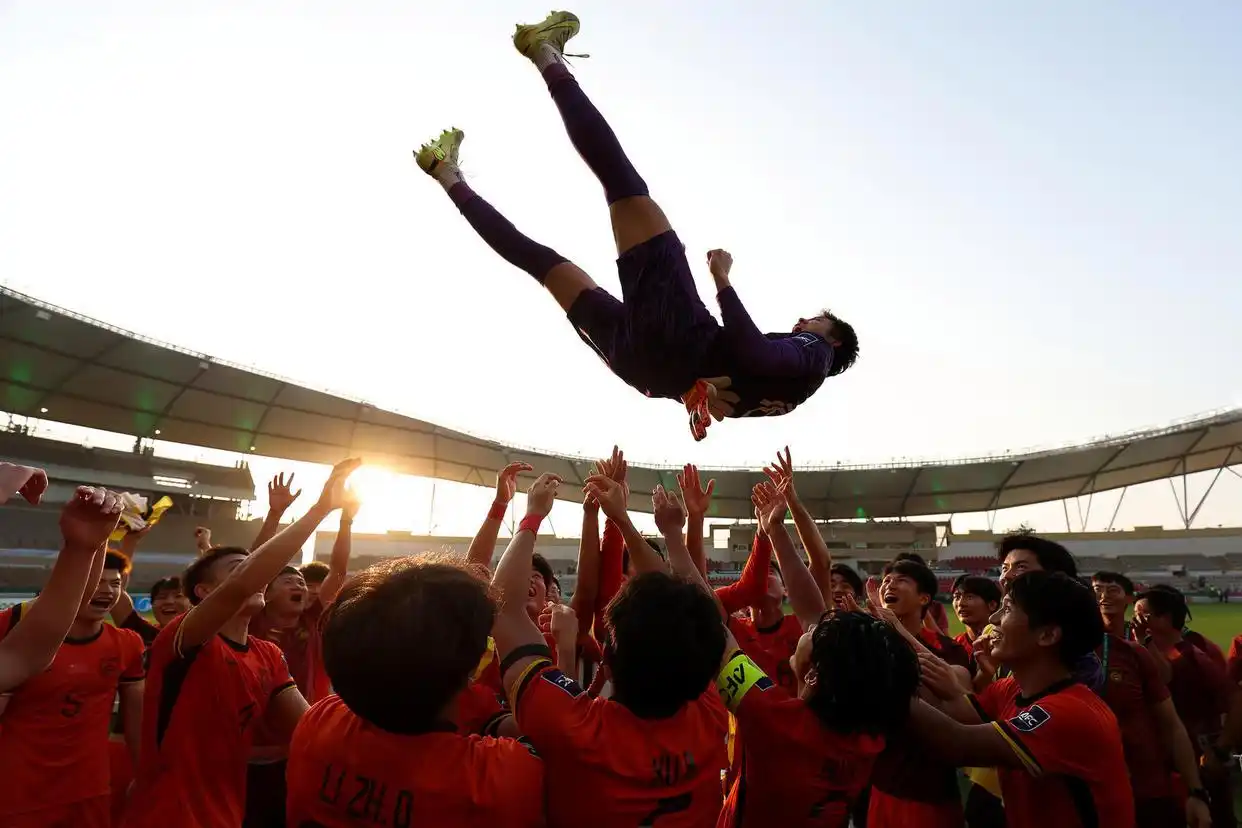 快评丨中国队闯入U23男足亚洲杯四强，创造历史亦是自我正名