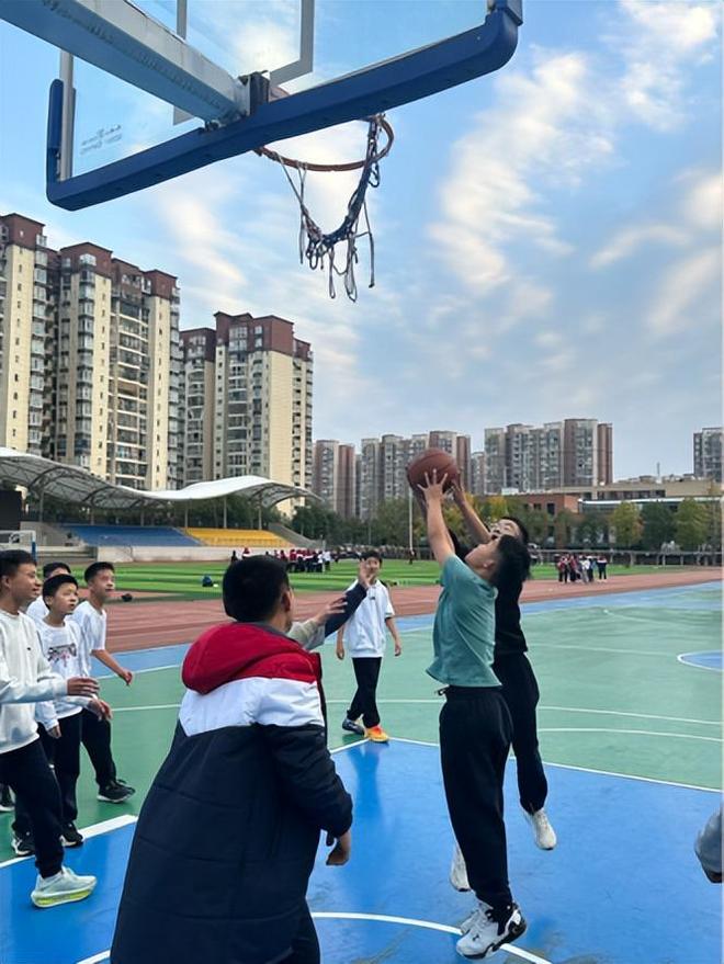 乒乓球分组比赛规则_乒乓球比赛规则的定义_乒乓球规则赛制