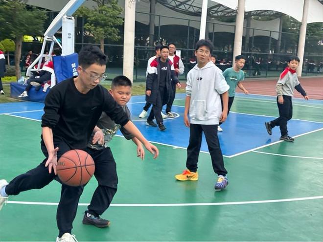 乒乓球比赛规则的定义_乒乓球规则赛制_乒乓球分组比赛规则