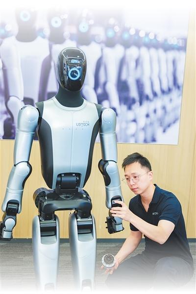 具身智能赛道 这些年轻人站上风口 青春与科技共舞