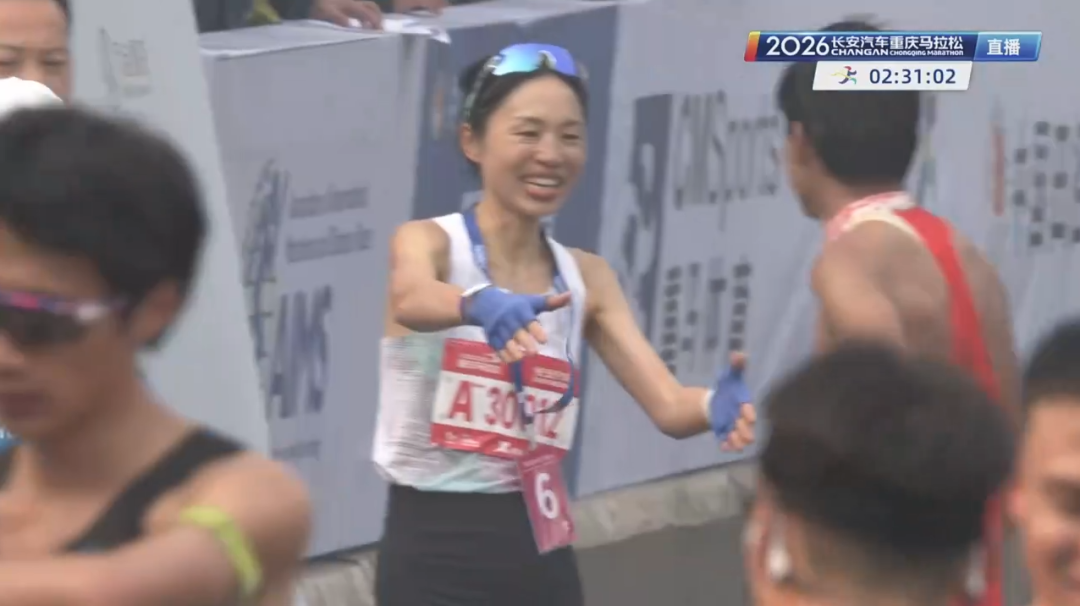 前最快女护士张水华辞职首秀：获重马女子组第六 奖金2.1万元_前最快女护士张水华辞职首秀：获重马女子组第六 奖金2.1万元_前最快女护士张水华辞职首秀：获重马女子组第六 奖金2.1万元