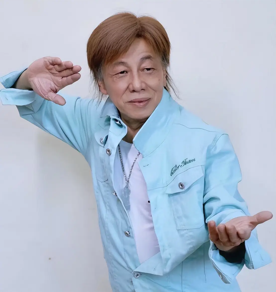 梁小龙死因公开:因心脏衰竭离世_梁小龙临终细节_梁小龙告别信