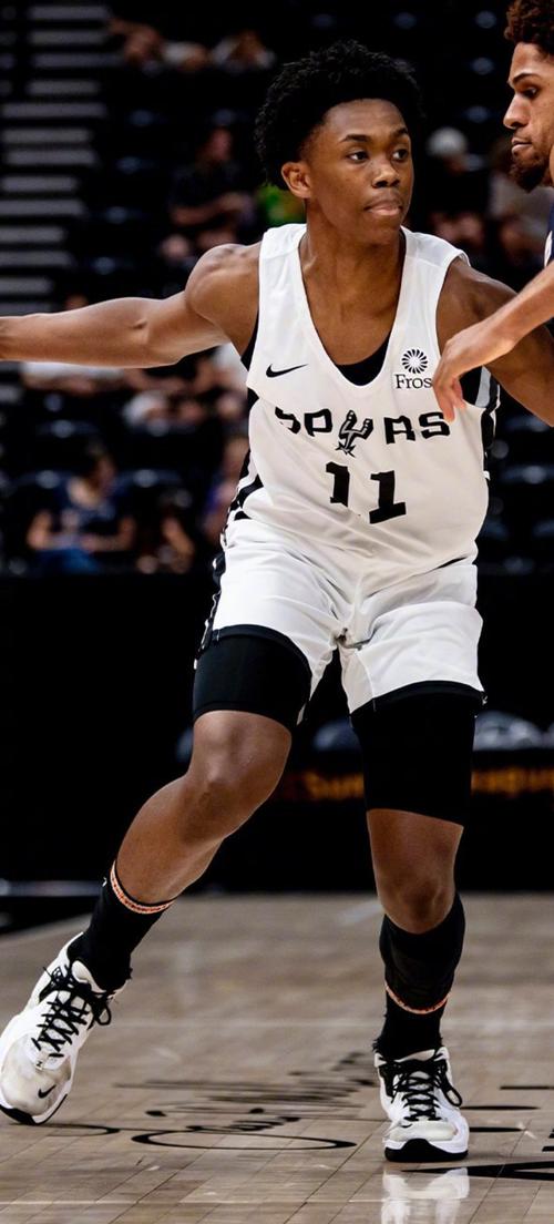 NBA球员荒唐行为_因愚蠢决定淡出主流视野的球星_七号篮球球星