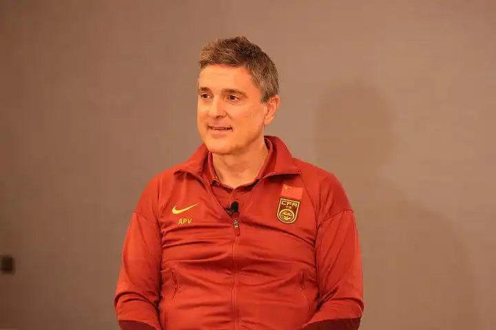痛苦的0:4背后,我们拥有了未来——专访U23国足主帅安东尼奥