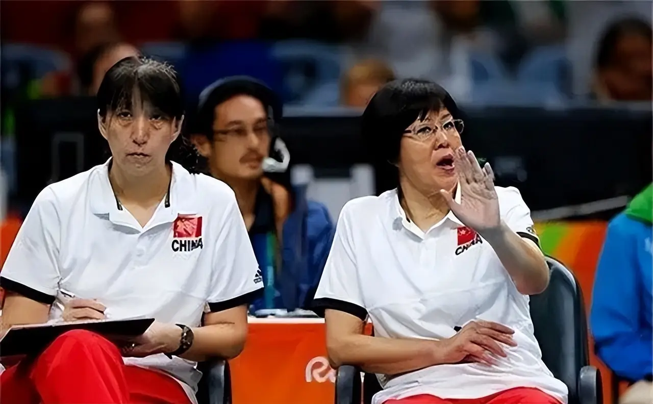 赖亚文郎平_赖亚文 中国女排 助理教练