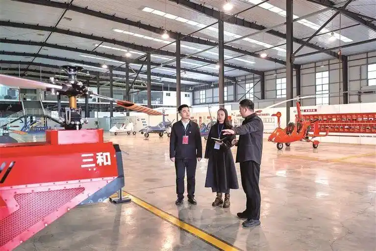 抓铁有痕踏石留印抓落实_贯彻落实党中央重大决策部署_保持战略定力 增强实干本领