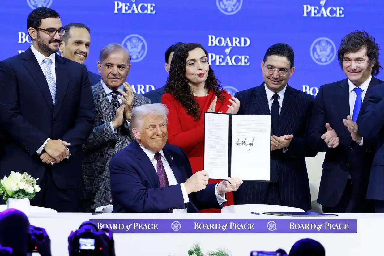 “末日时钟”拨快4秒_末日时钟最新调整_原子科学家公报全球风险评估