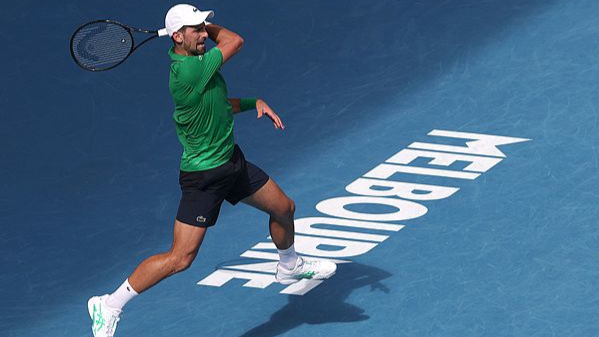 澳网|连续两轮被“保送”,德约在绝境中“躺赢”,半决赛战辛纳还能靠运气?