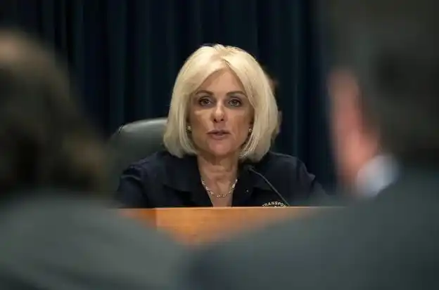 伊朗回应美方威胁_俄美乌三方会谈领土议题_伊朗副外长:做好200%的自卫准备