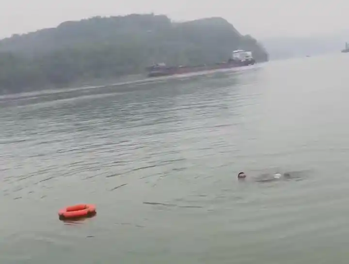 四川退伍军人在长江为救落水儿童牺牲，原定近期结婚 重庆涪陵：正申报见义勇为