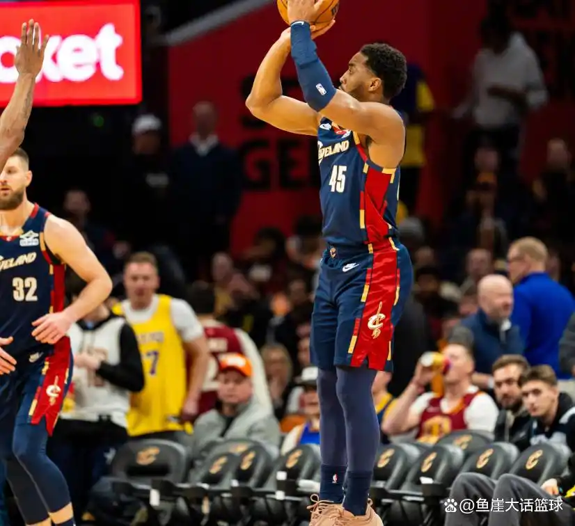 骑士129击败湖人 湖人失误防守分析 东契奇罚球詹姆斯表现_nba常规赛 湖人 vs 骑士